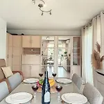 Superbe Avec Balcon- Wifi- Clim 滨海卡涅